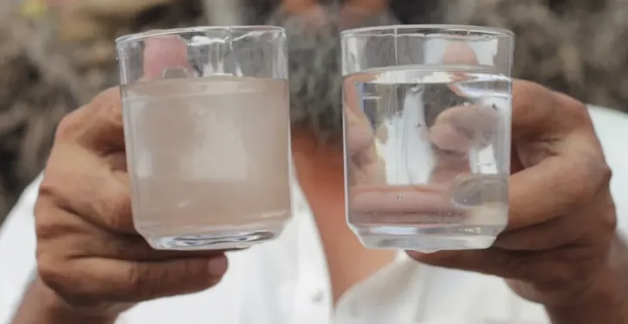 Feed water and filtered water side by side at the settlement, 2017.