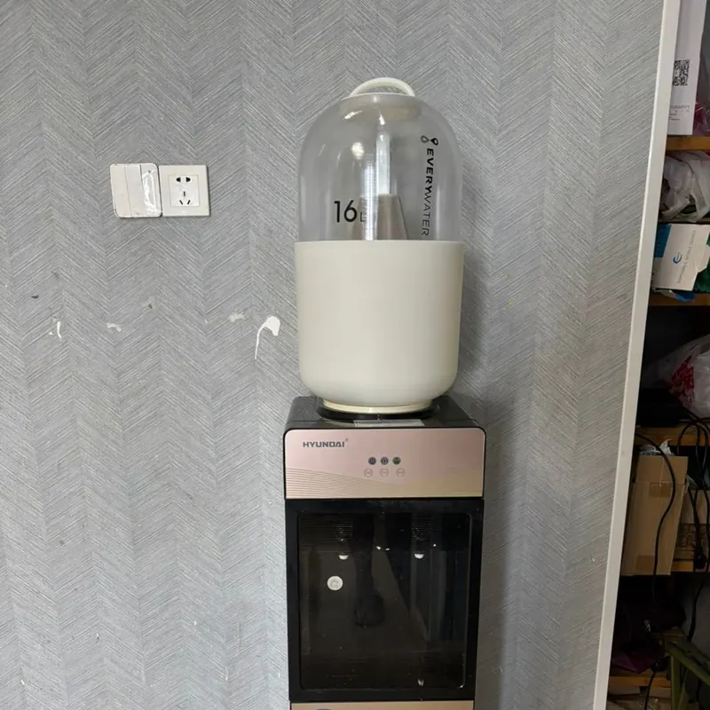 Vitalis dispenser